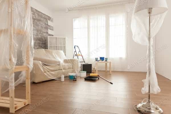 Comment choisir entre rénovation complète et rénovation partielle pour une maison ancienne ?