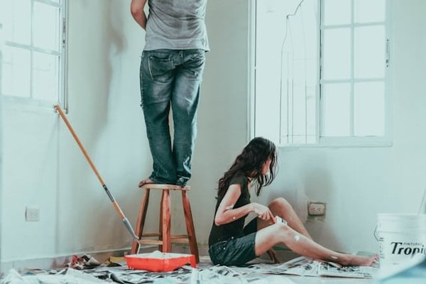 Quelles sont les astuces pour rénover une maison avec un petit budget ?